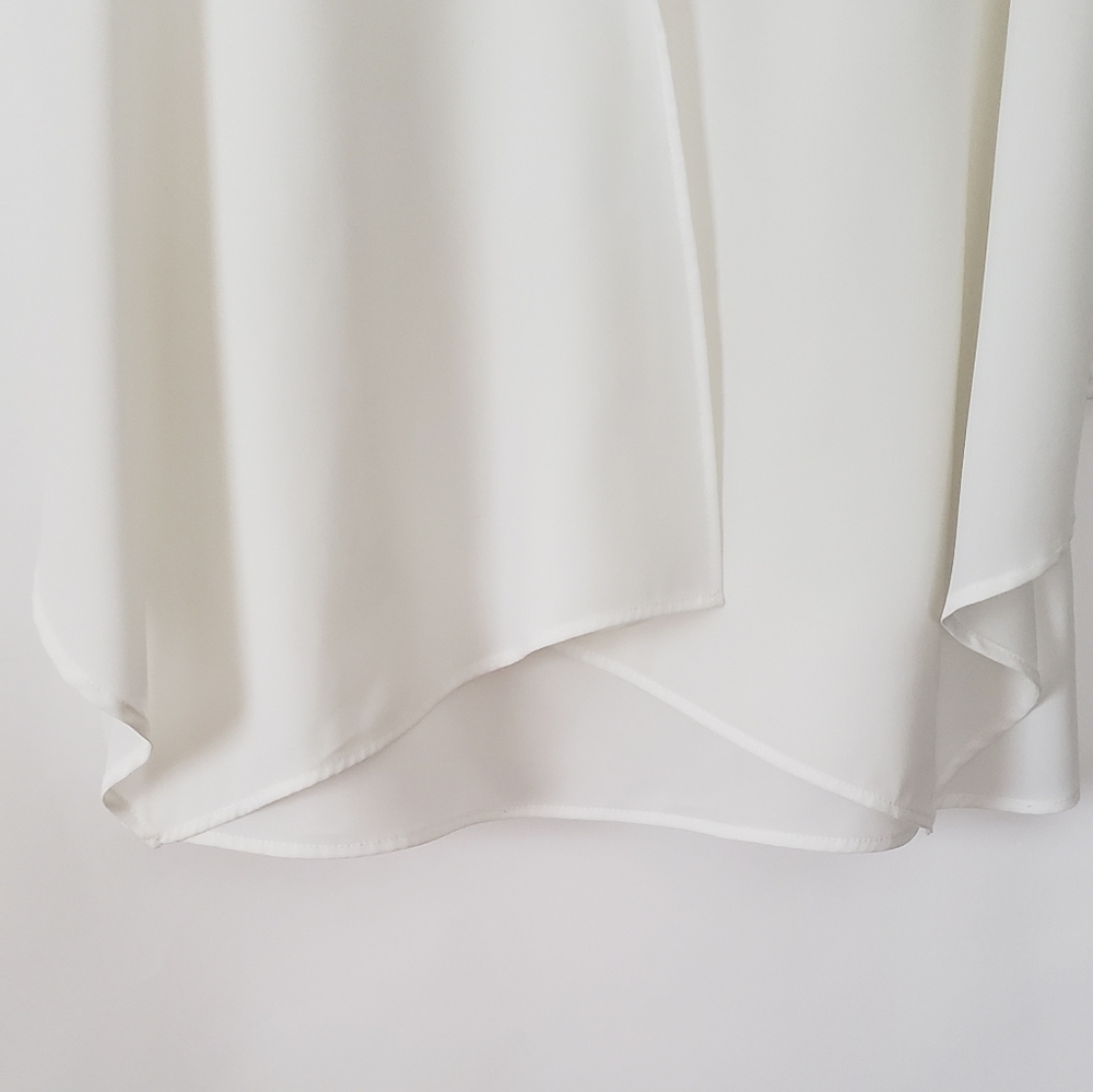 ๐ฟChic Calvin Klein Flowy Top๐ฟ๐HP๐ - Picture 8 of 8